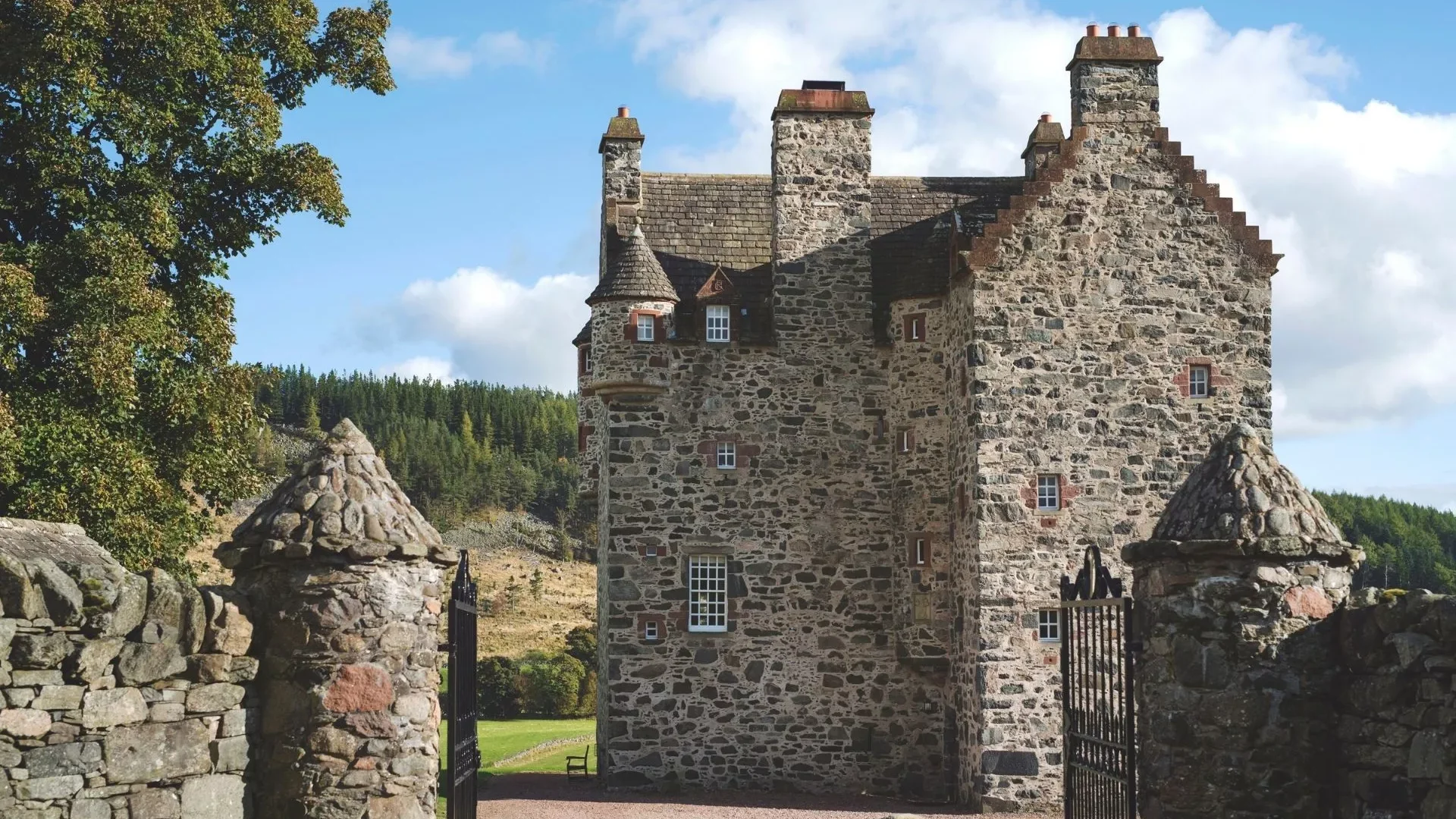 ogilvie-castle-exterior