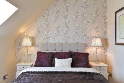 A bedroom at Horseshoe House, Peak District