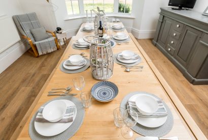 The dining table at Peak Farmhouse, Anglesey
