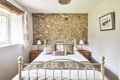 A bedroom at Tree Pipit Cottage, Devon