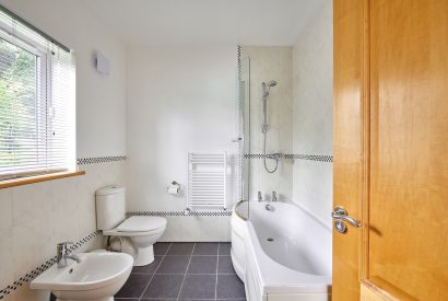 Menai View - Luxury Cottages Wales - bathroom