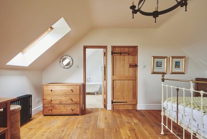 A double bedroom with ensuite at Curlew Cottage, Peak District