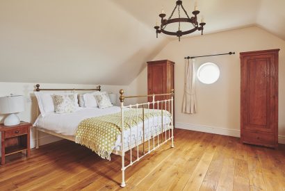 A double bedroom at Curlew Cottage, Peak District