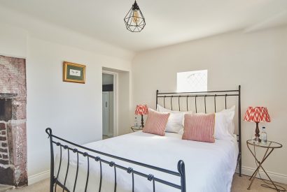 bedroom1 - Redwood Cottage - Cheshire cottages