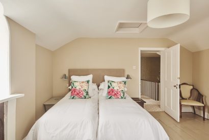 A bedroom at Coastal Manor Retreat, Hampshire