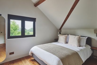 A bedroom at The Barnhouse, Hampshire