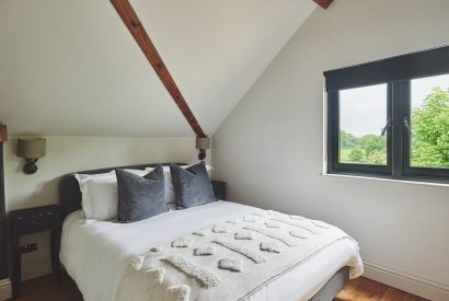 A double bedroom at The Barnhouse, Hampshire