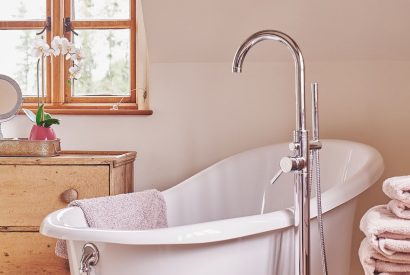 A bath tub at Apple Tree Cottage, Cotswolds