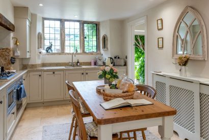 The kitchen/breakfast room at Fig Tree Cottage, Cotswolds