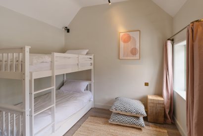 A bunk bed at Olive Tree Cottage, Sussex
