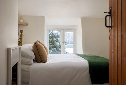 A double bedroom at Upper Cottage, Cotswolds