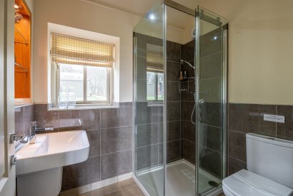 A bathroom at Cowdale Cottage, Yorkshire