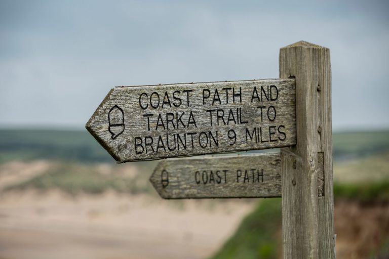 Old Wooden South West Coast Path Sign Tarka Trail To Broughton D