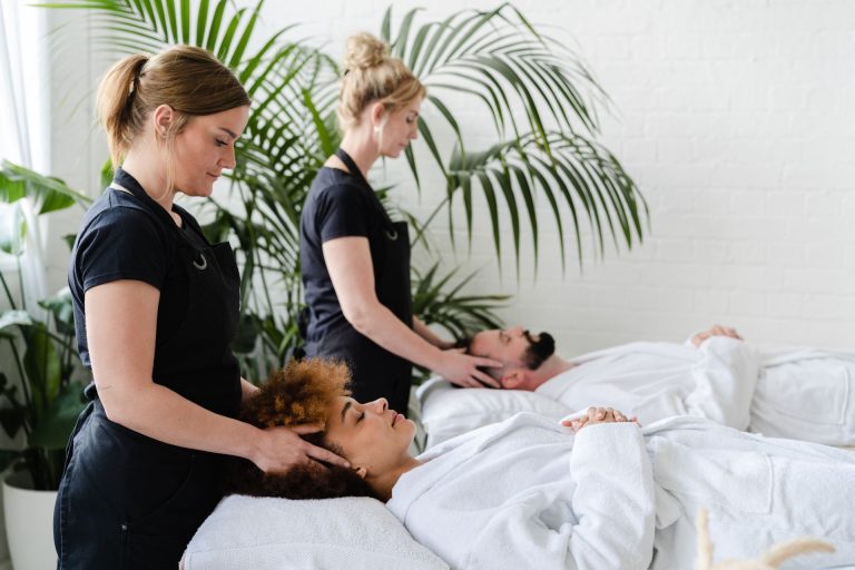 Couple's massage with Glo Pamper