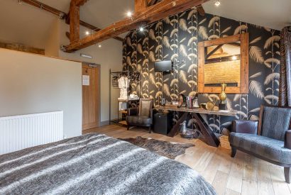 A double bedroom at Pheasant Lodge, Leicestershire
