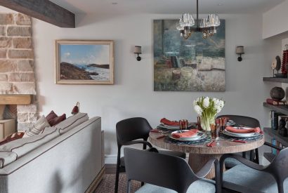 The dining table at Beatrix Cottage, Lake District