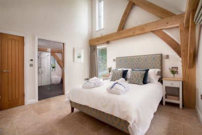 A bedroom at Serenity Retreat, Devon