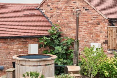 The wood-fired hot tub at Hay Bale Cottage, Worcestershire