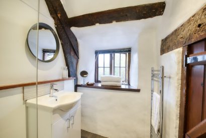 A bathroom at White Cross Cottage, Devon