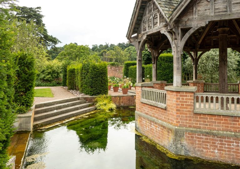 the gardens at Hampton Court Castle