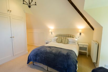 A double bedroom at Brightwaters Stables, Hampshire