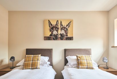 A twin bedroom at Swallow's Nest, Worcestershire