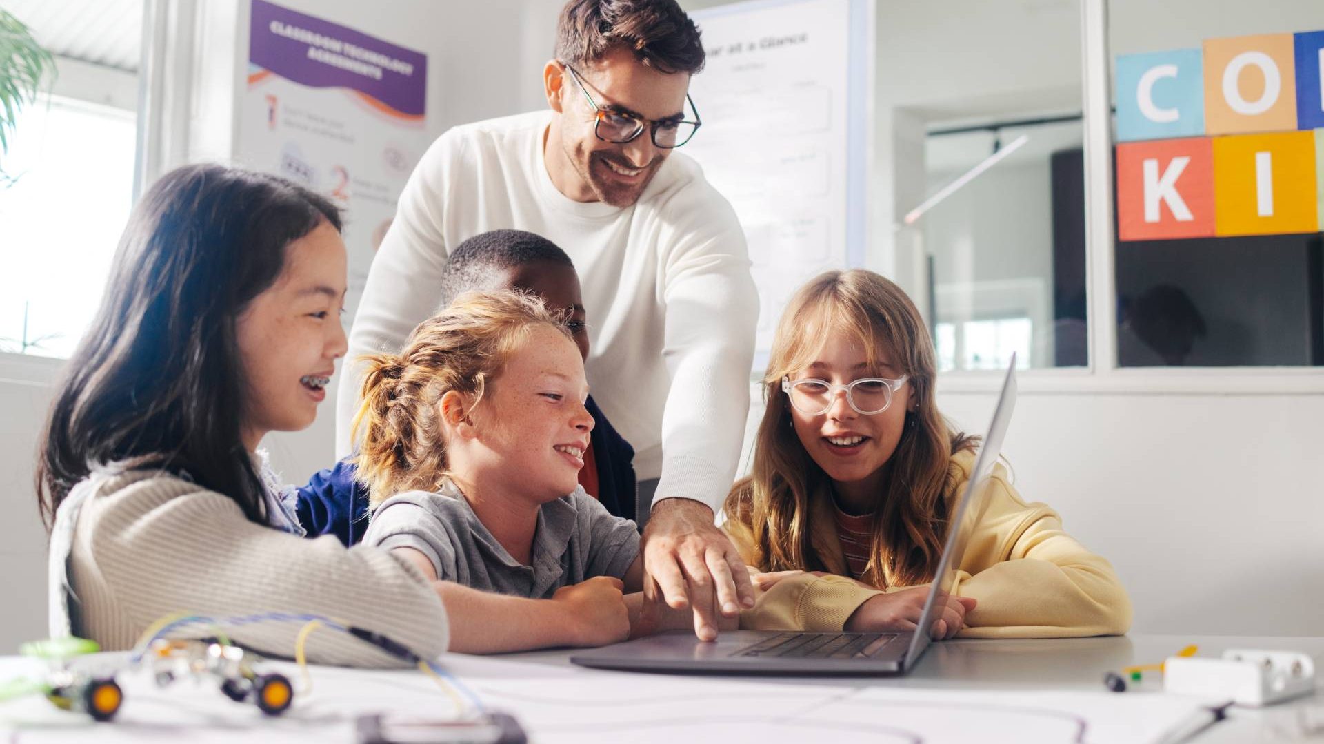 Teacher teaching students