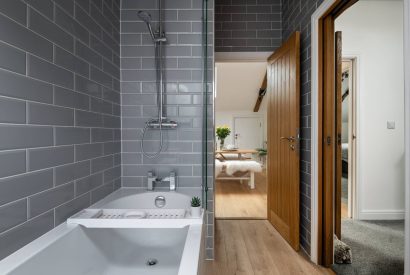 The bathroom at Luxury Penthouse, Cotswolds