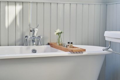 The bath tub at Ember Cottage, Cotswolds