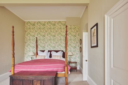 A bedroom at Country Manor, Oxfordshire
