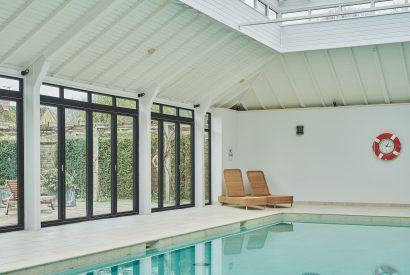 The swimming pool at Barrett-Browning Cottage, Cotswolds