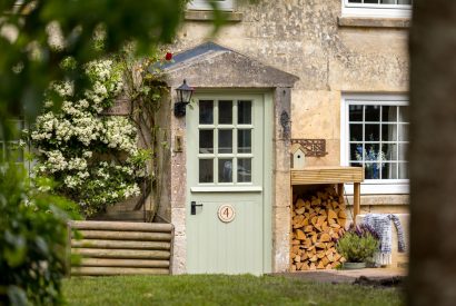 exterior - Wellie Boot Cottage, cotswold cottages