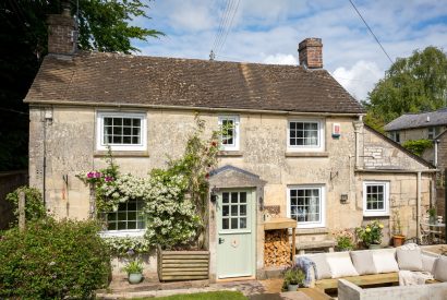 exterior - Wellie Boot Cottage, cotswold cottages