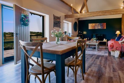 The dining table and chairs in Stable Barn, Cotswolds 