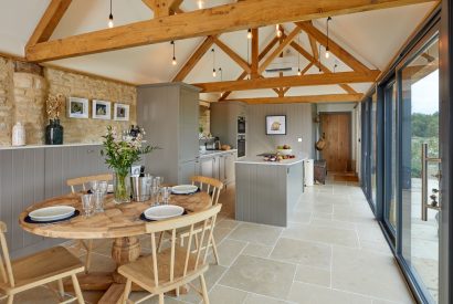 The kitchen and dining space at Milk Barn, Cotswolds