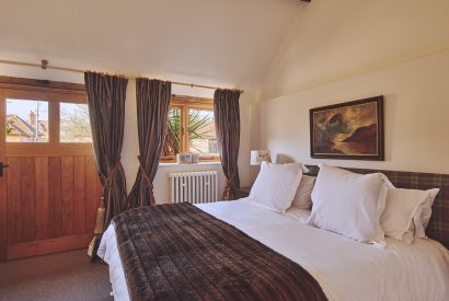 A double bedroom at Jersey Barn, Chiltern Hills