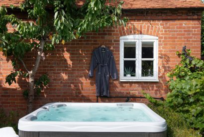 The hot tub at Hedge Farmhouse, Buckinghamshire