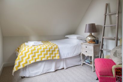 A single bedroom at Fairmile Cottage, Oxfordshire