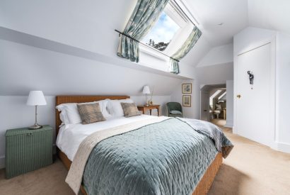 A bedroom at Woodpecker, Devon