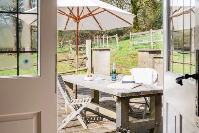The outdoor dining table at Stapledon, Devon