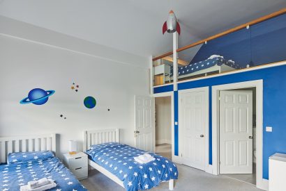 A twin bedroom at Oakfield, Somerset