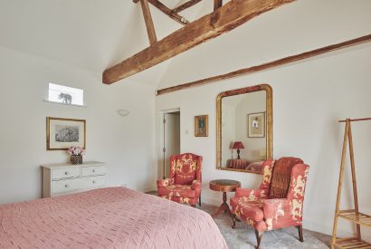 A double bedroom at Hereford Barn, Chiltern Hills