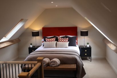 The master bedroom at Piglet's Hideaway, Cotswolds