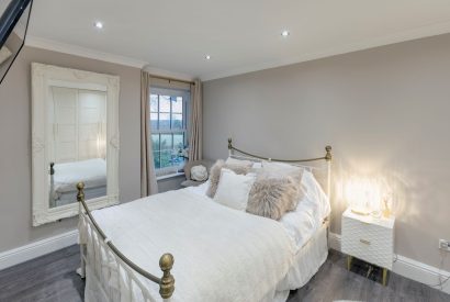 A double bedroom at Wye Valley Manor, Ross on Wye