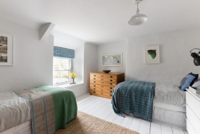 A twin bedroom at Clover House, Bude, Cornwall