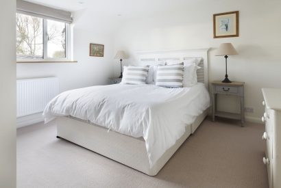 A double bedroom at Riverside View, Chiltern Hills