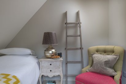 A single bedroom at Fairmile Cottage, Oxfordshire