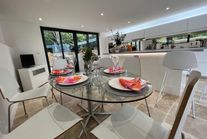 The kitchen dining area at Willow Cottage, Cotswolds