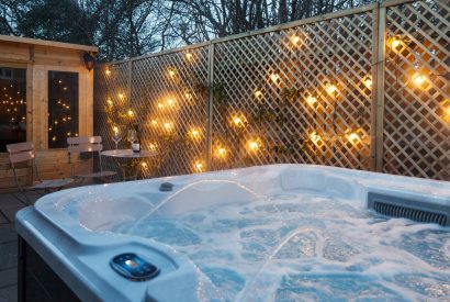 The private hot tub at Leonard House, the Cotswolds