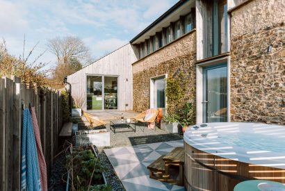 The hot tub and terrace at Campion Barn, Bude, Cornwall